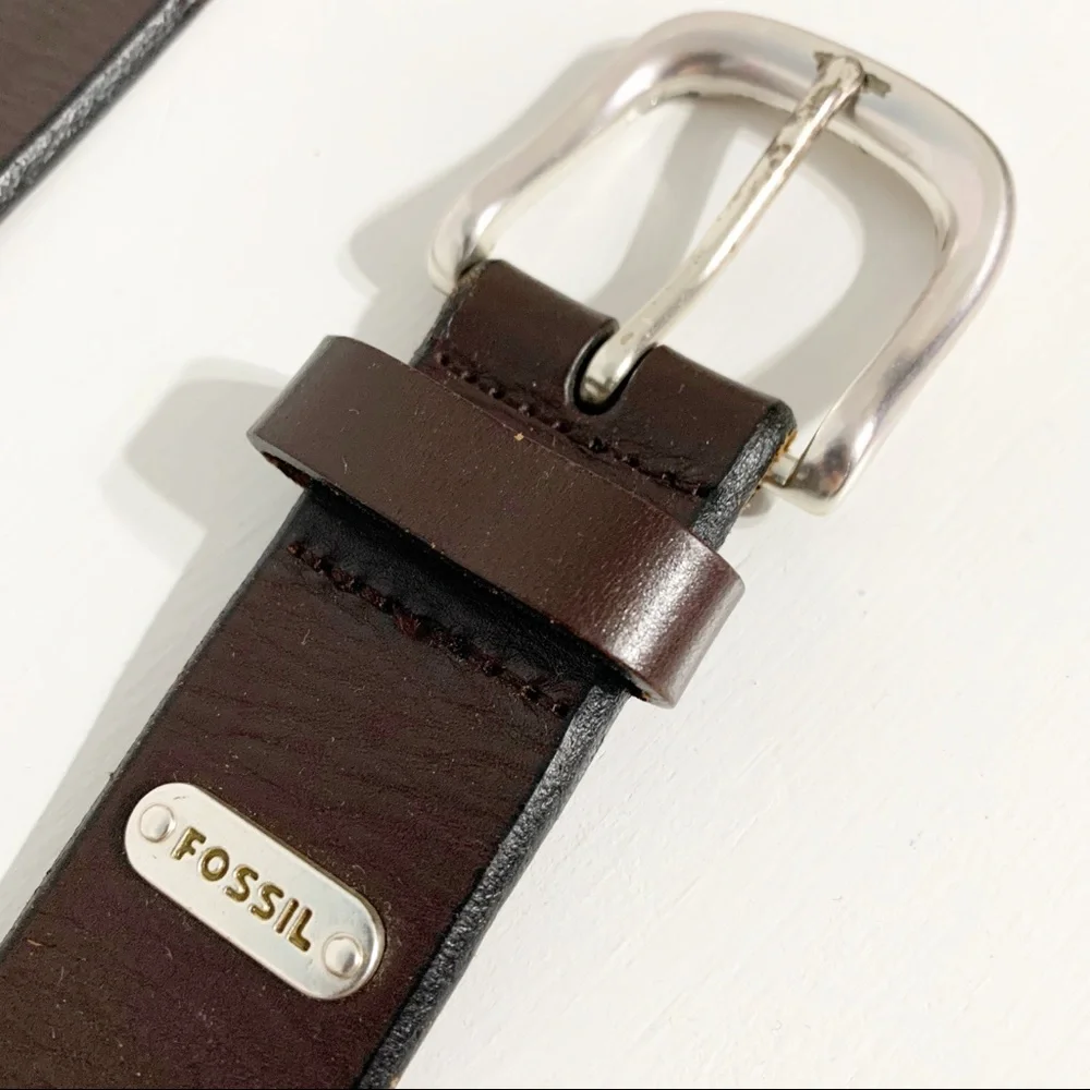 Fossil Textured Leather Belt Silver Toned Hardware Logo Plaque Size 36 Brown 🟫